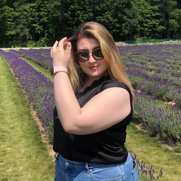 Meet your Posher, Meagan - Picture 1 of 1